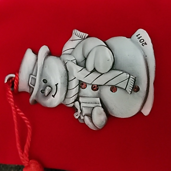 Avon 2011 Ornament - Picture 4 of 4